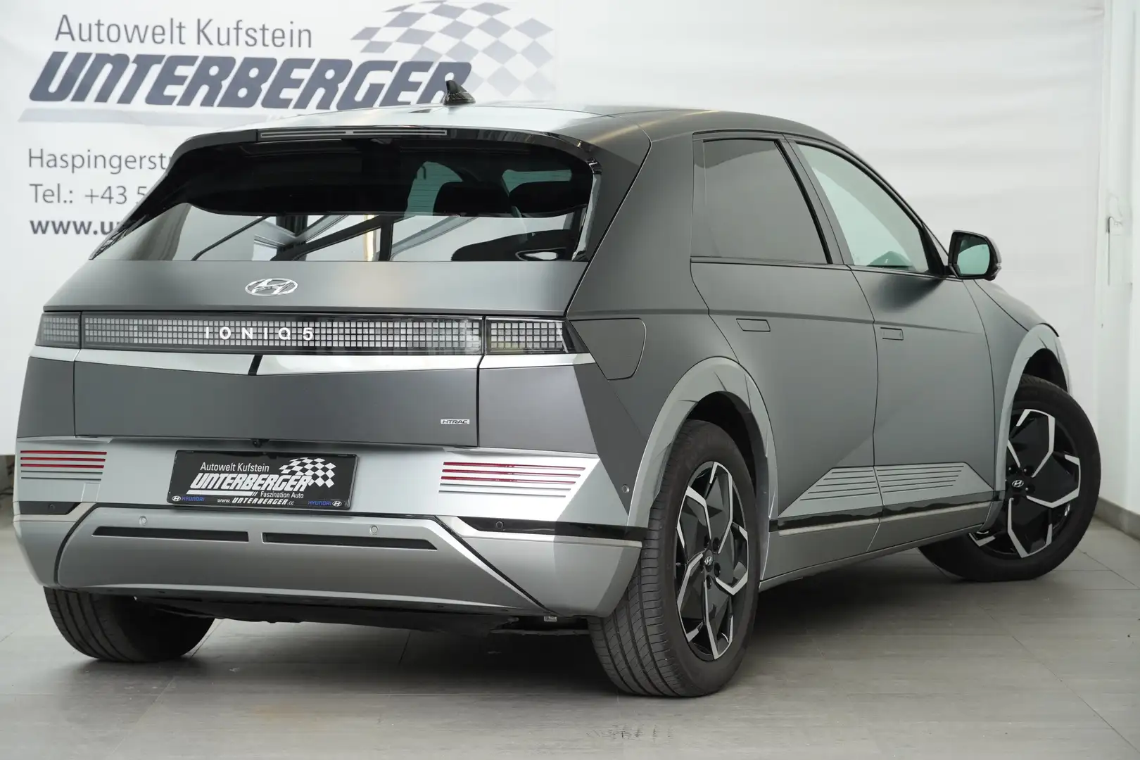 Vehicle image, number 8