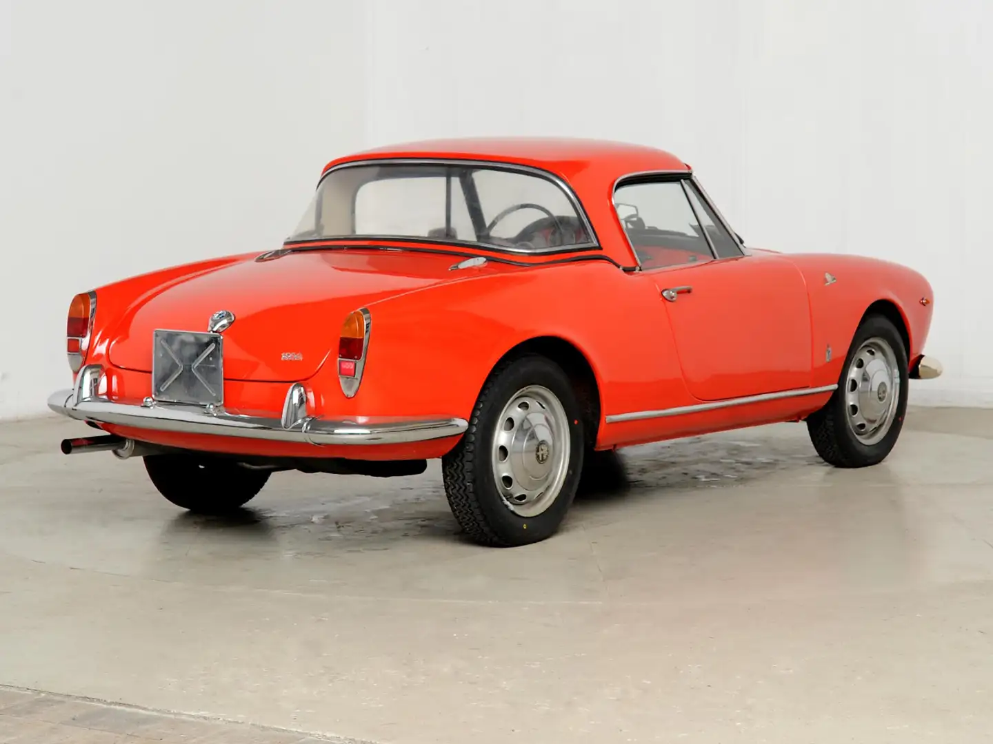 Vehicle image, number 6