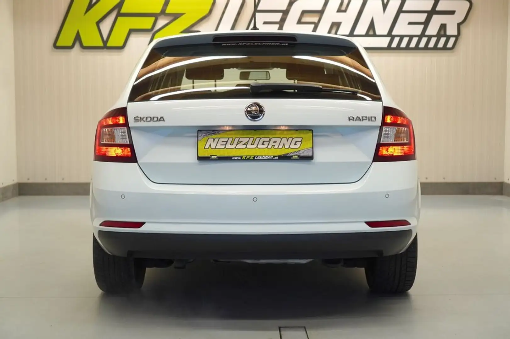 Vehicle image, number 5