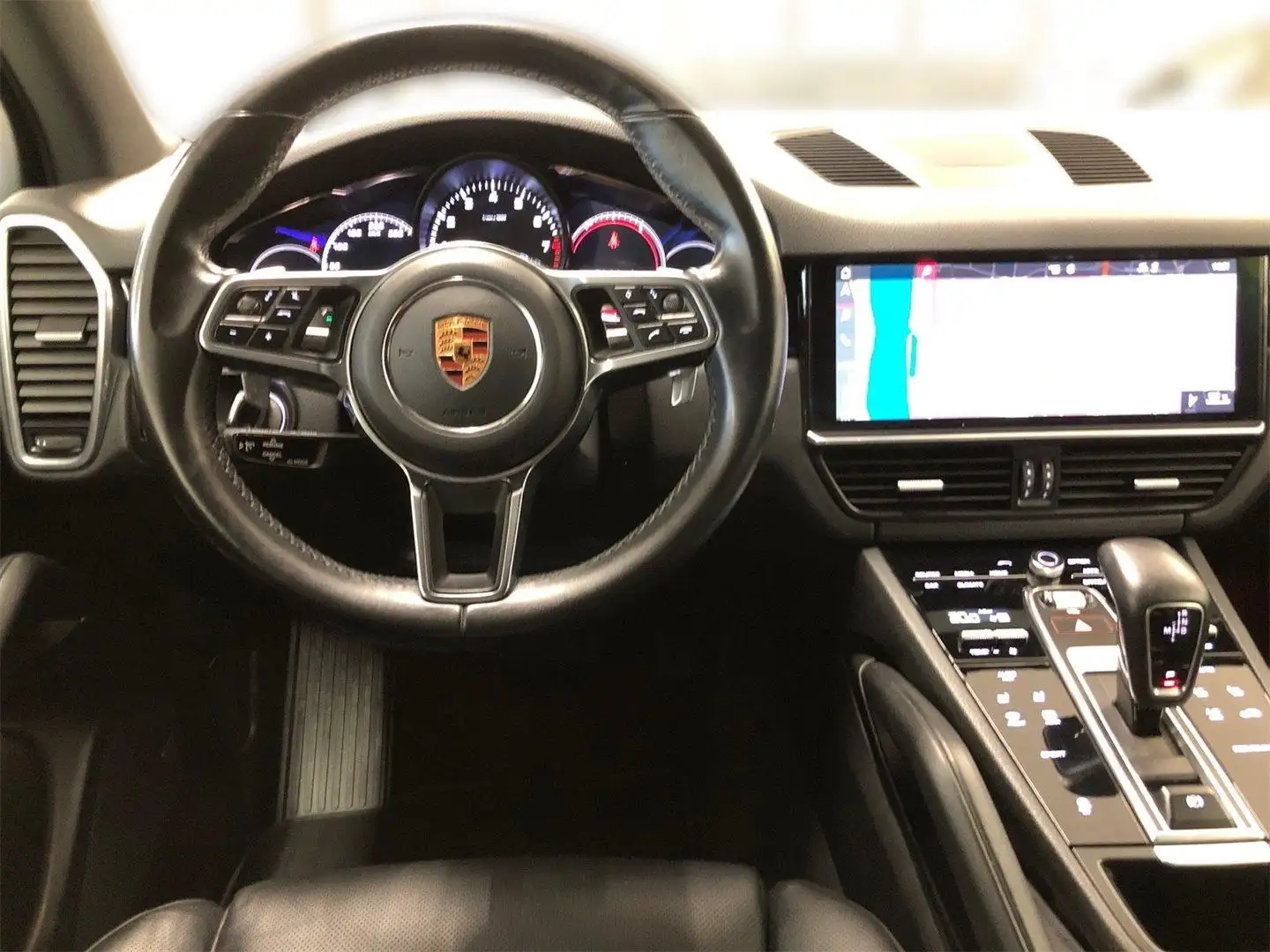 Vehicle image, number 8