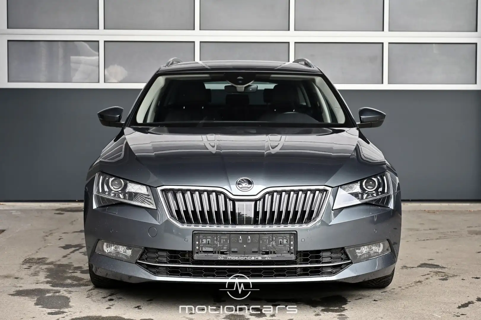 Vehicle image, number 3