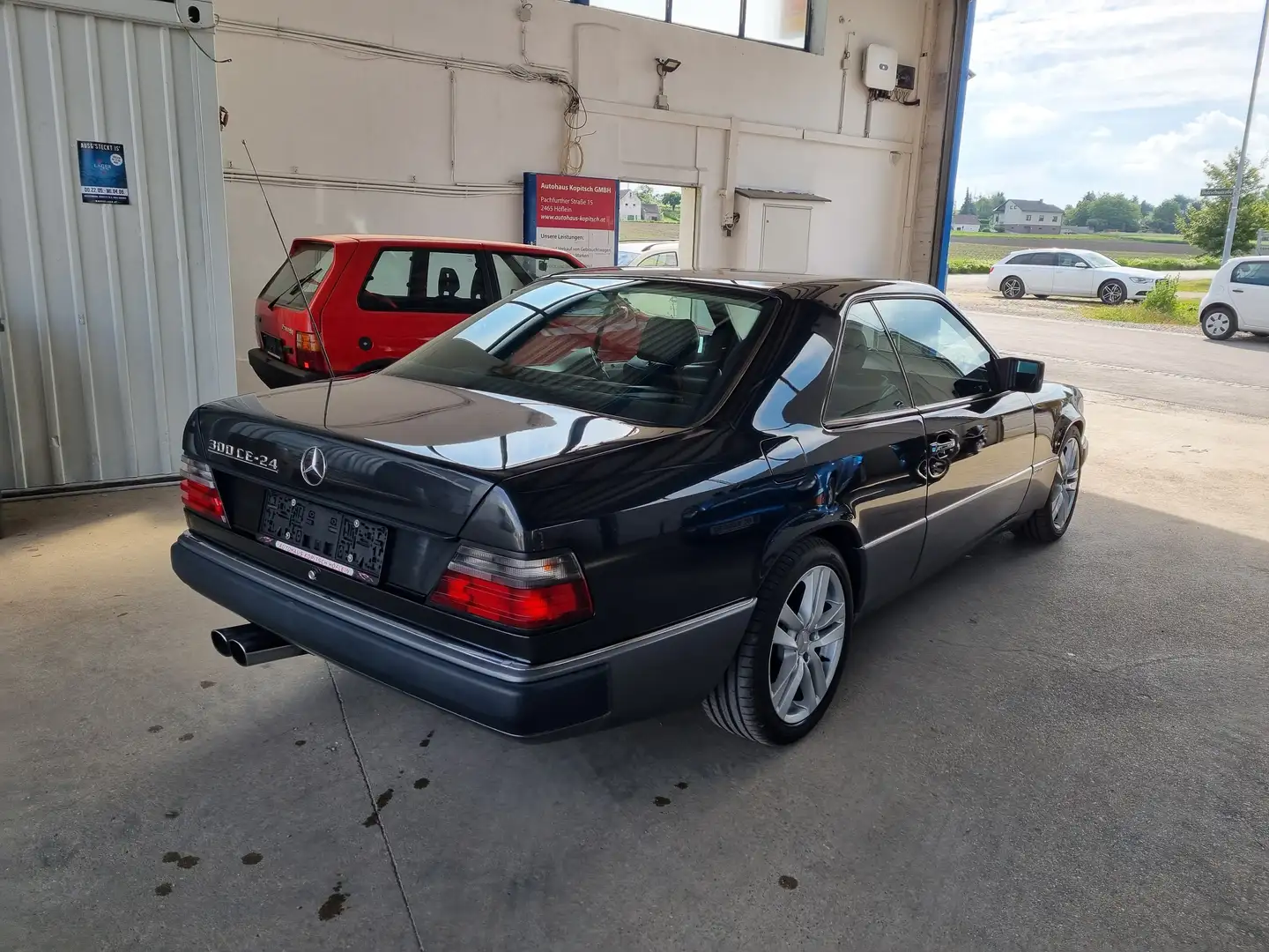 Vehicle image, number 5