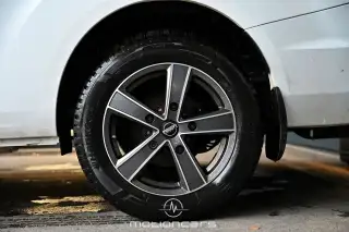 Vehicle image thumbnail, number 8