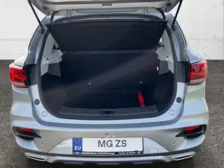 Vehicle image thumbnail, number 4