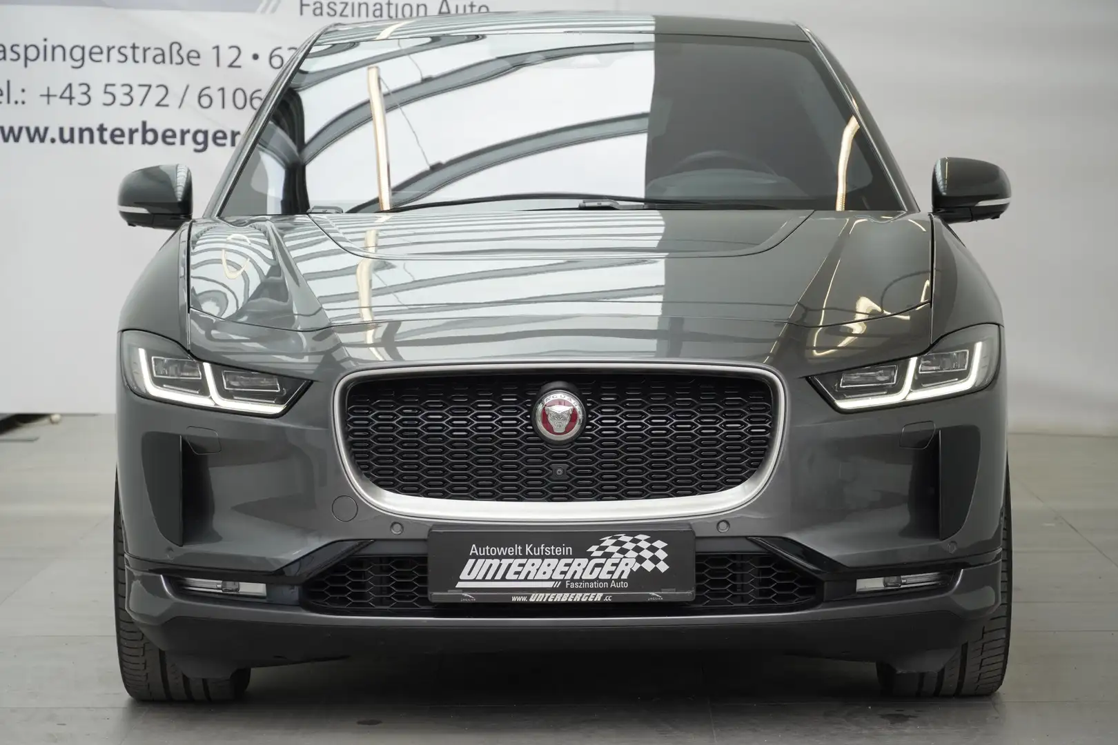 Vehicle image, number 3