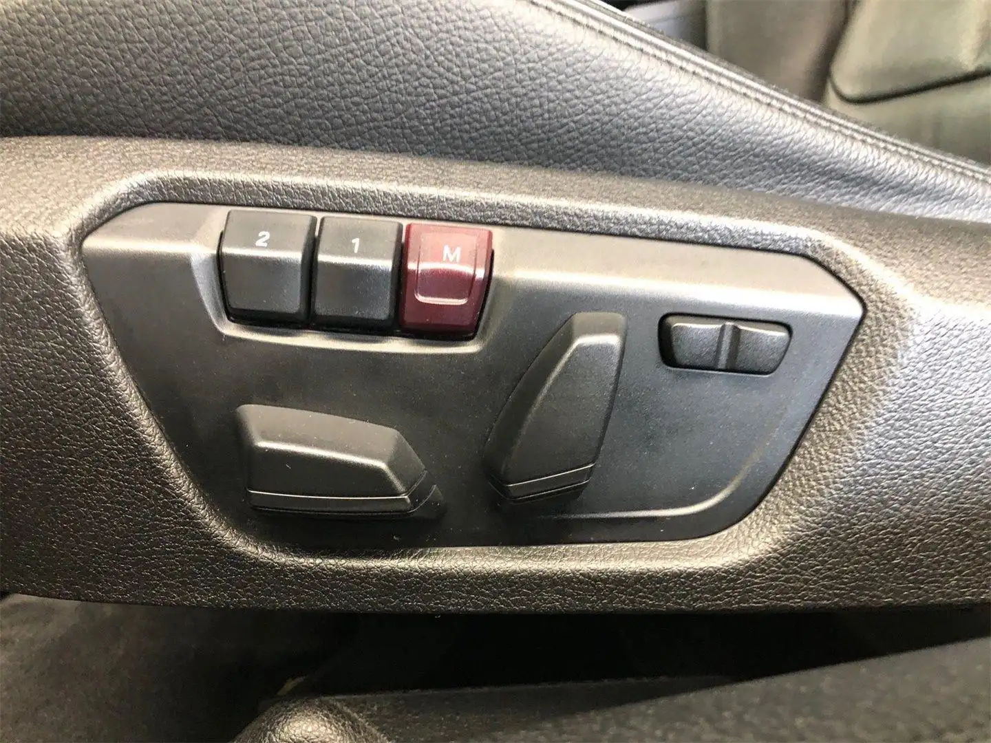 Vehicle image, number 6