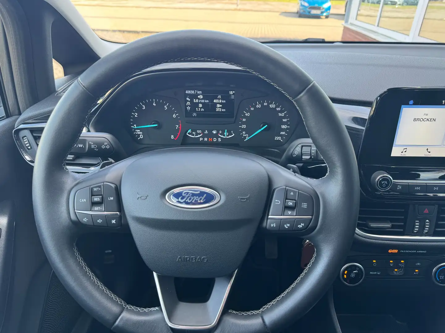 Vehicle image, number 9