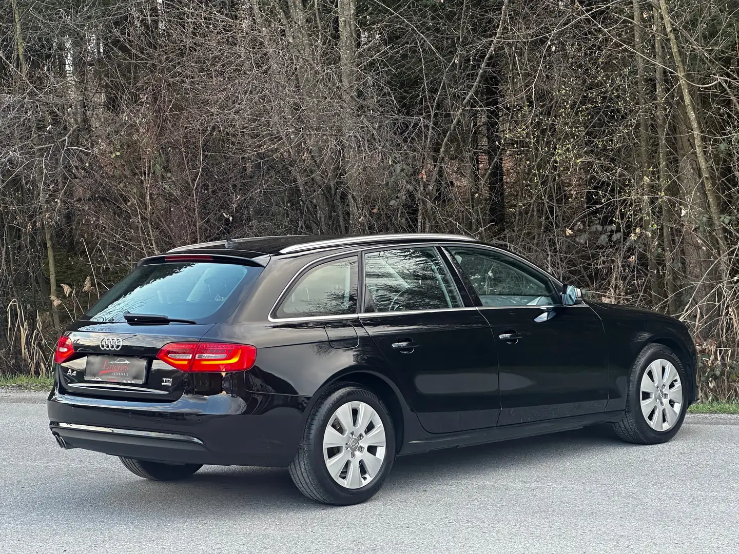 Vehicle image, number 5