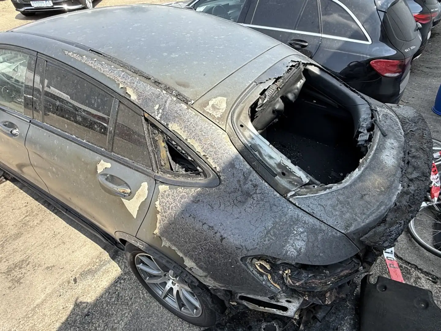 Vehicle image, number 6