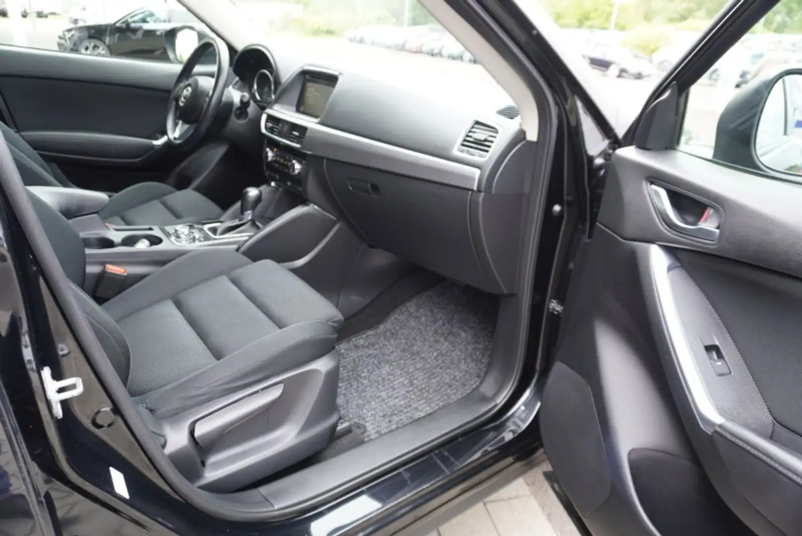 Vehicle image, number 9