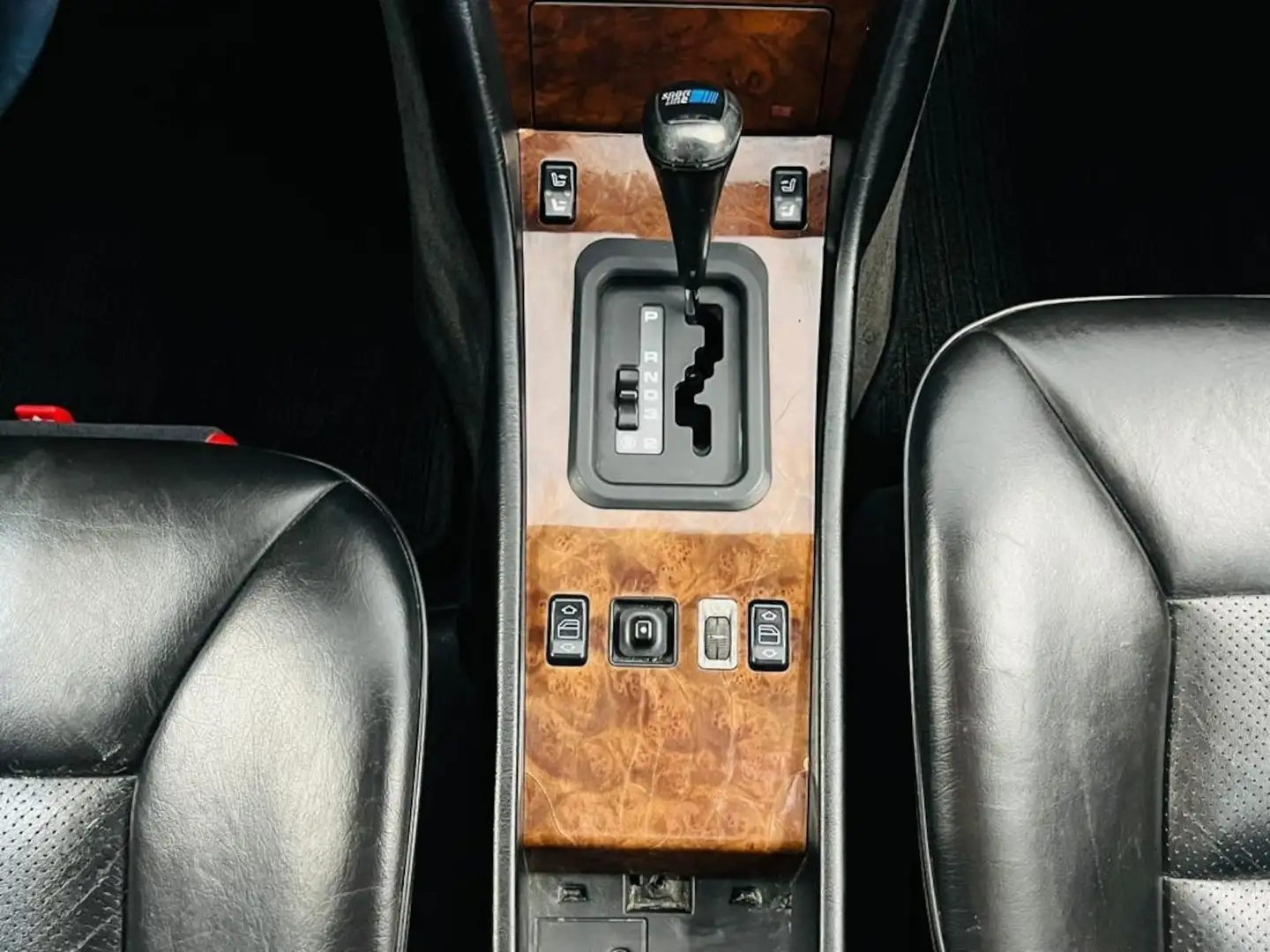 Vehicle image, number 10