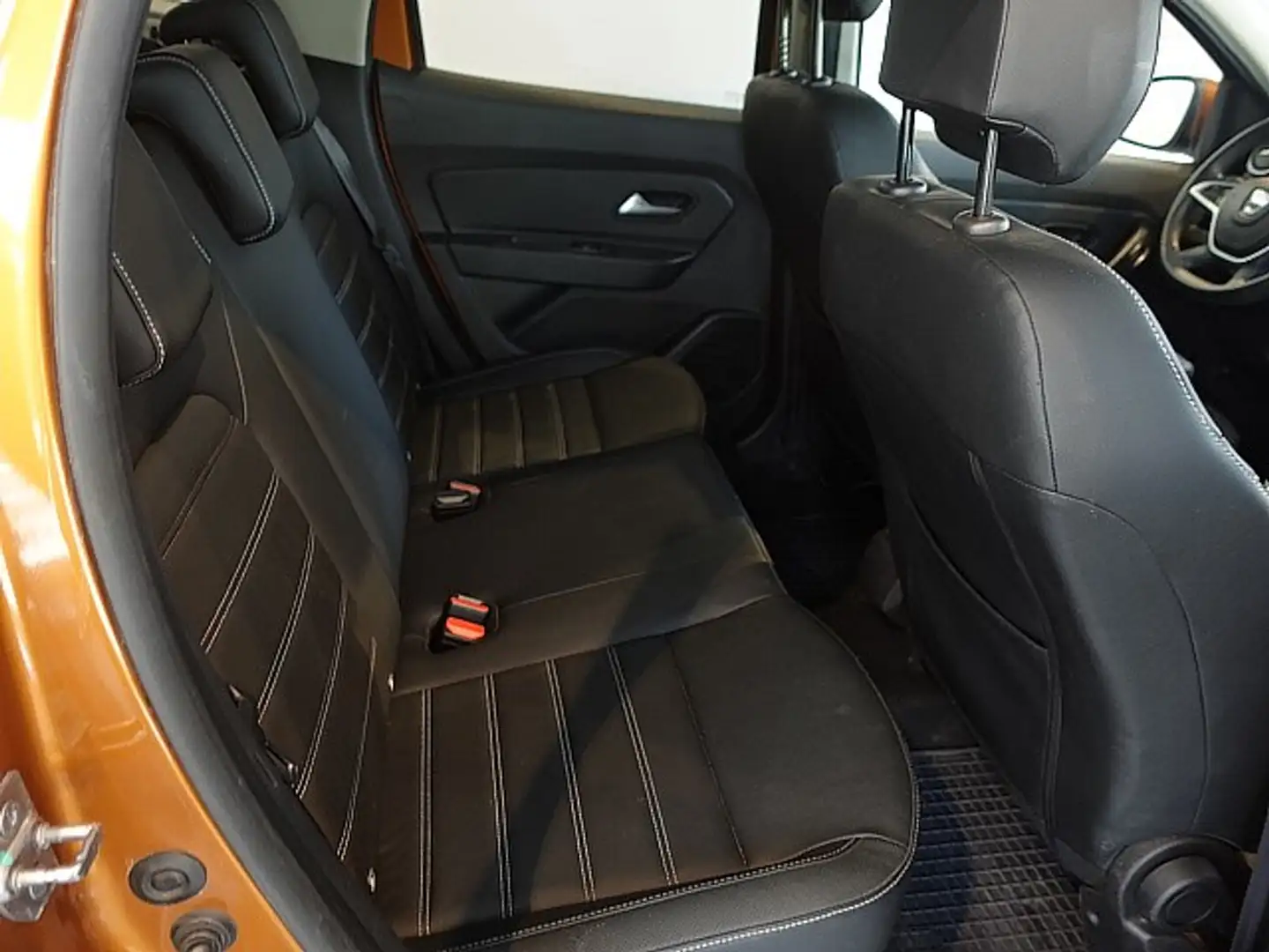 Vehicle image, number 8