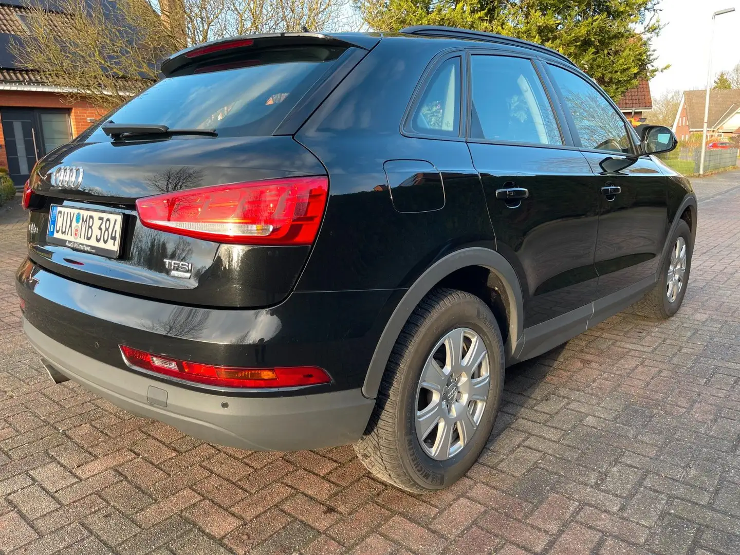 Vehicle image, number 4
