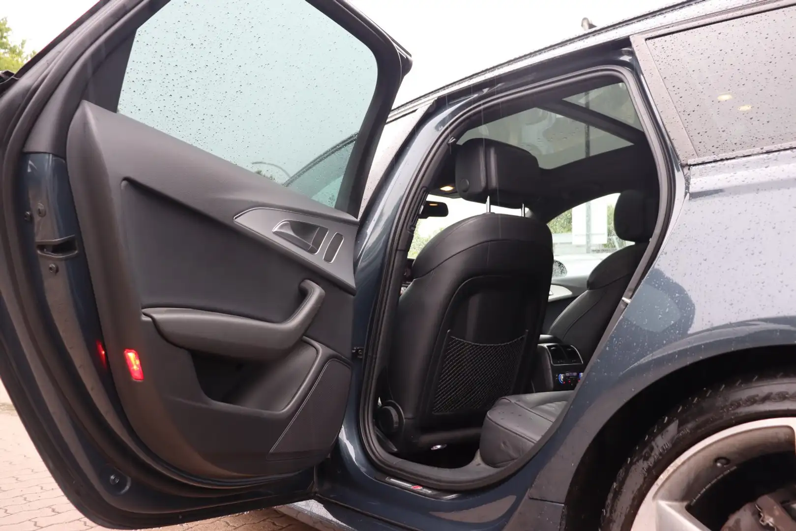 Vehicle image, number 8