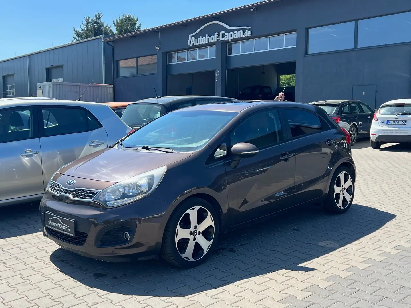 Vehicle image, number 1