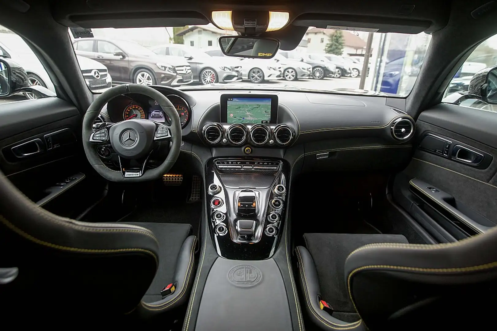 Vehicle image, number 8