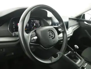 Vehicle image thumbnail, number 5