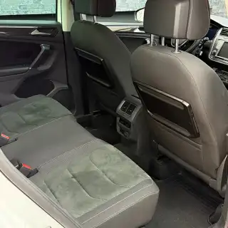 Vehicle image thumbnail, number 12