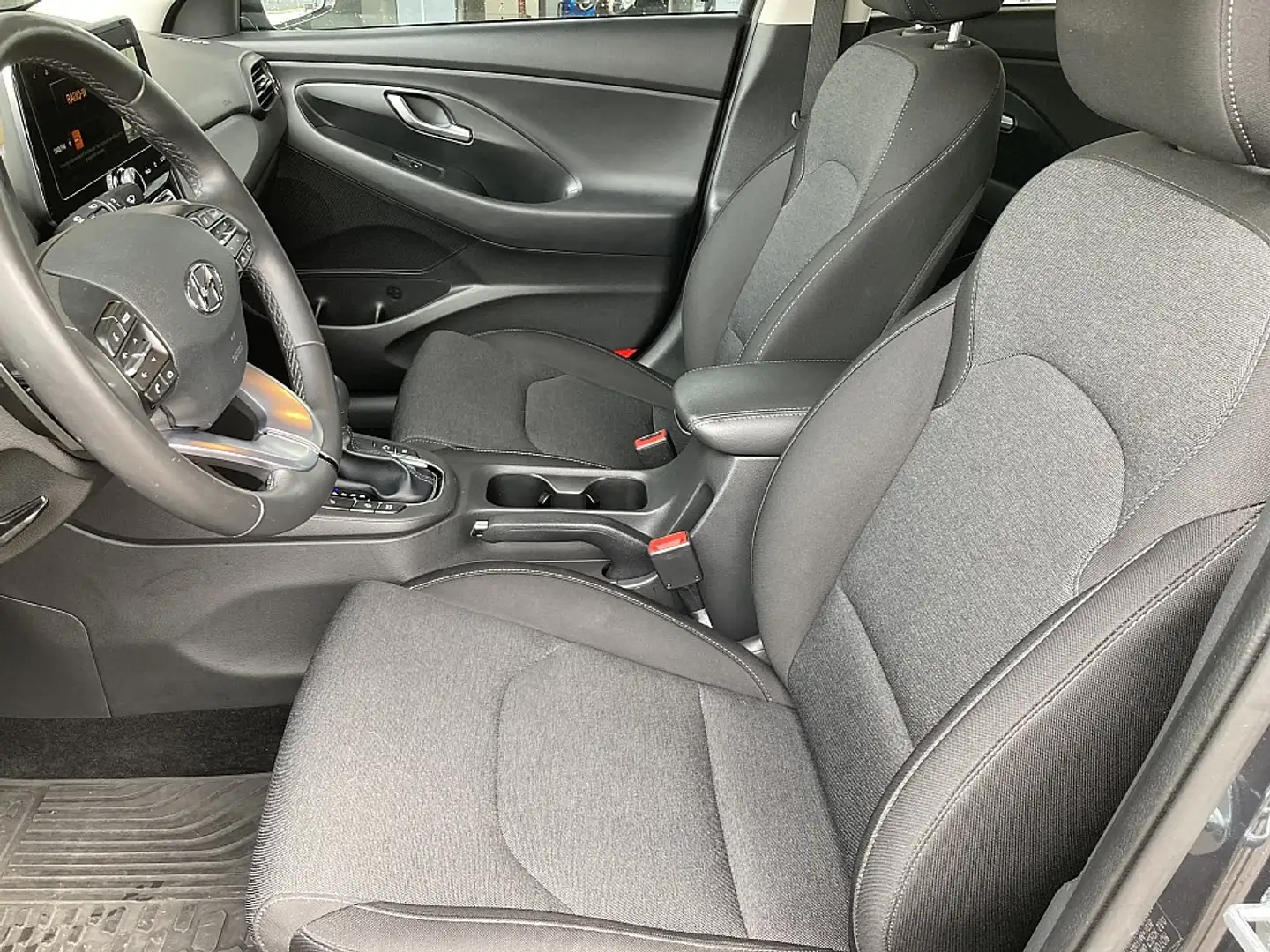 Vehicle image, number 5