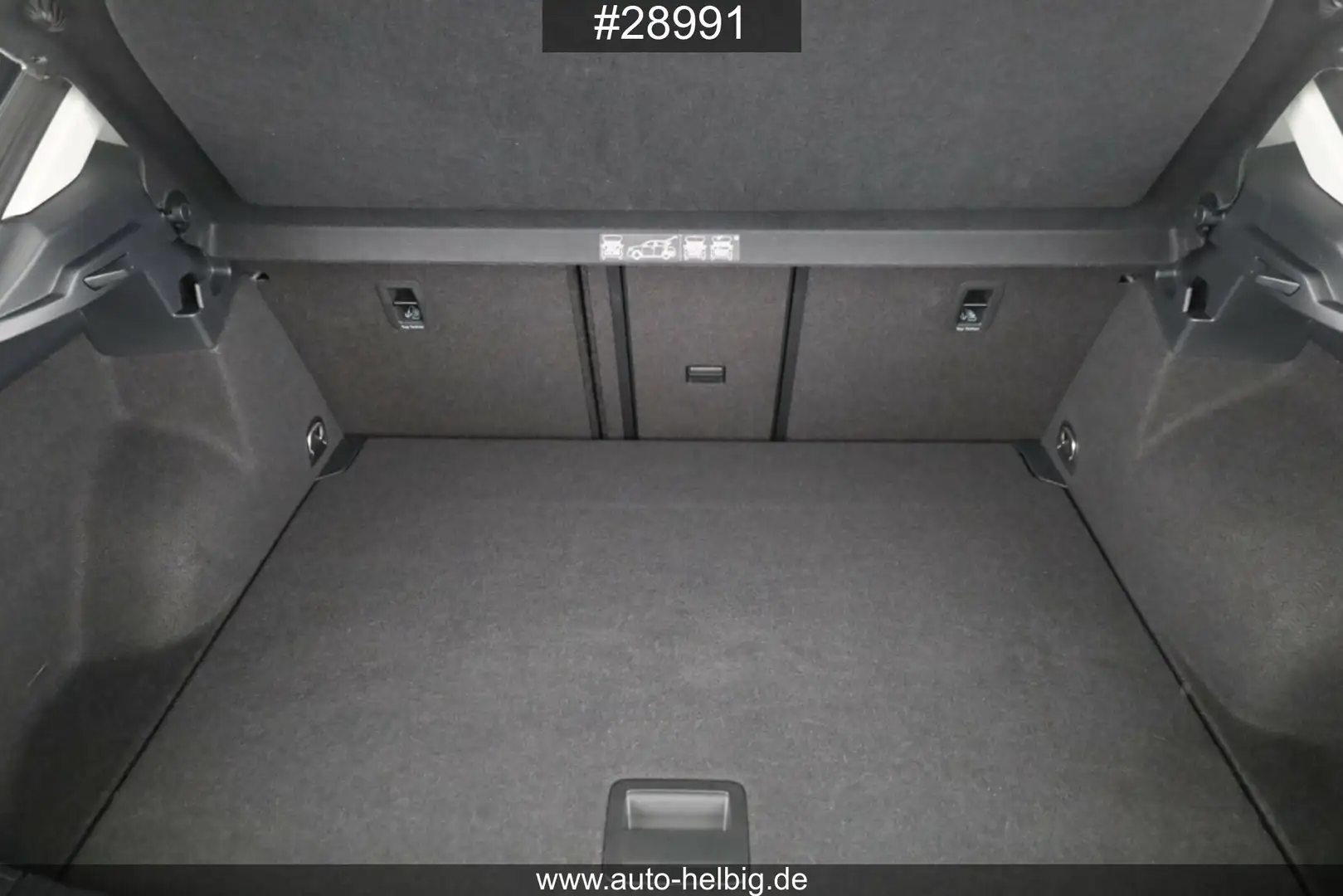 Vehicle image, number 16