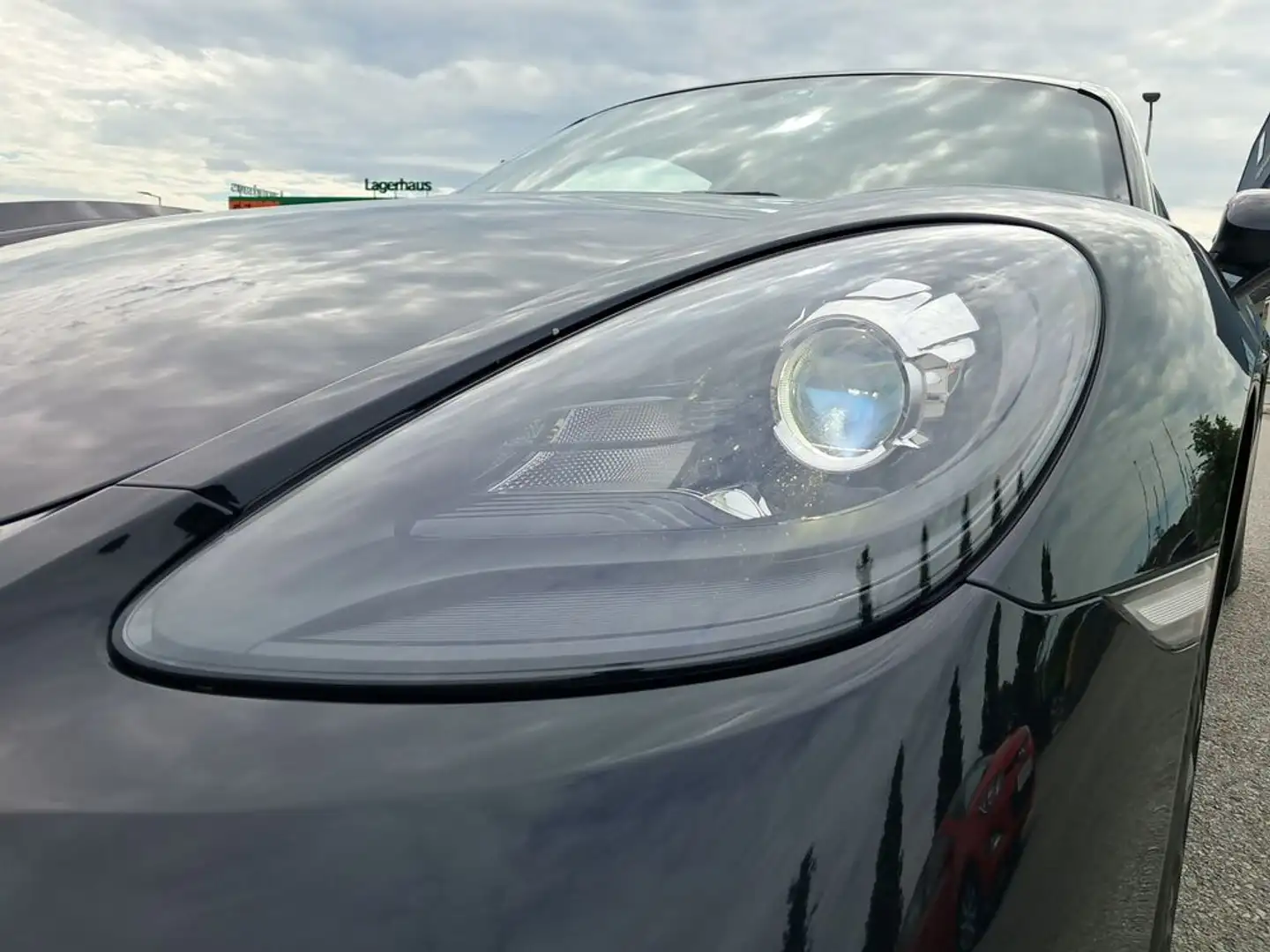 Vehicle image, number 7