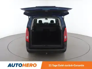 Vehicle image thumbnail, number 16