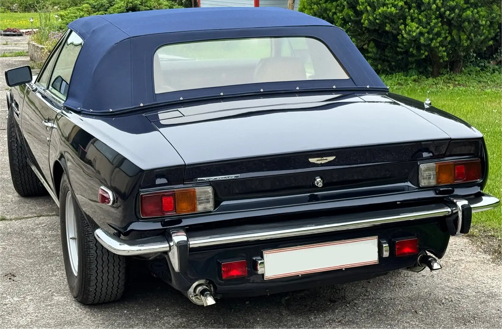 Vehicle image, number 4