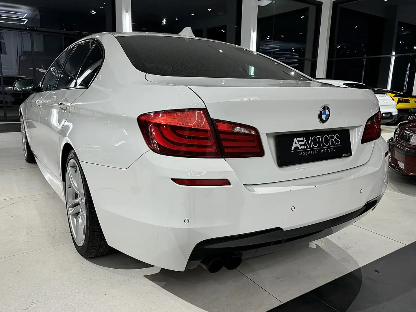 Vehicle image, number 8