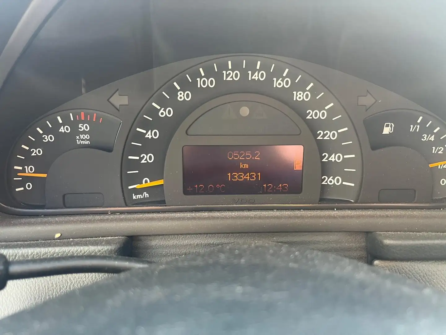Vehicle image, number 8