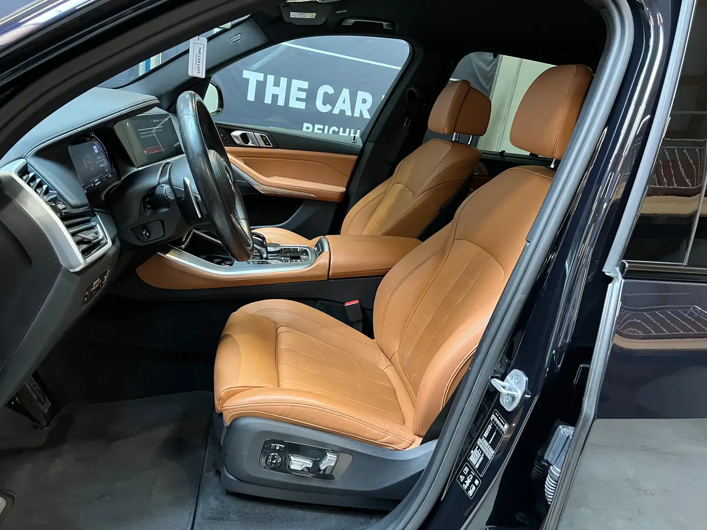 Vehicle image, number 8
