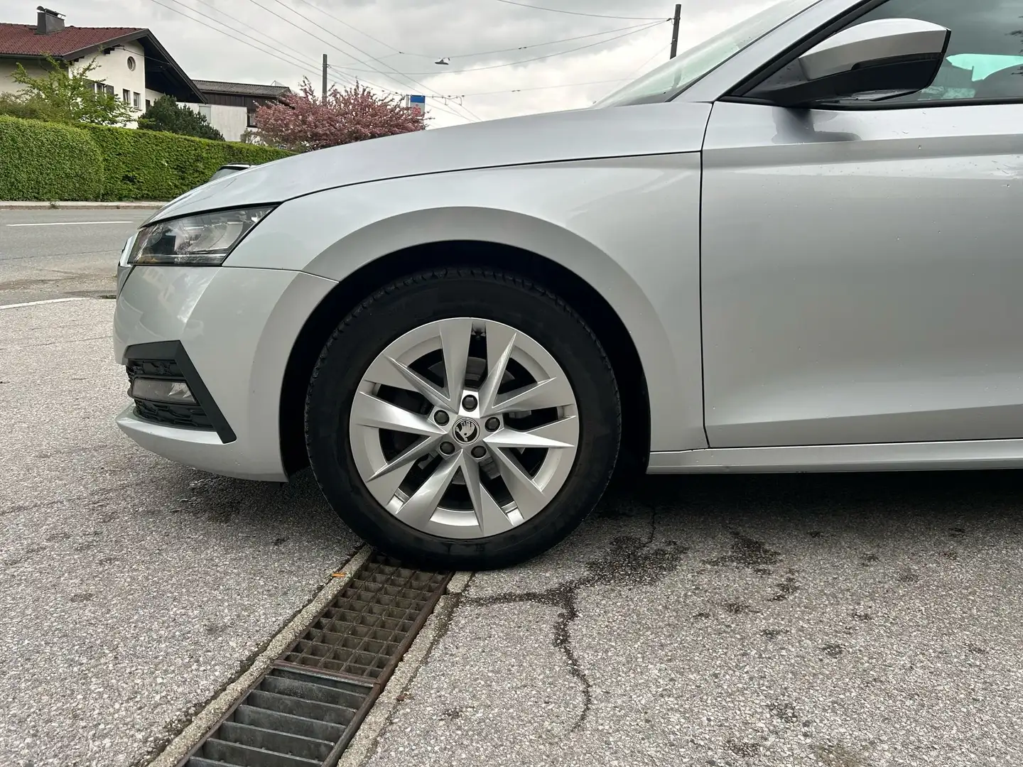 Vehicle image, number 14