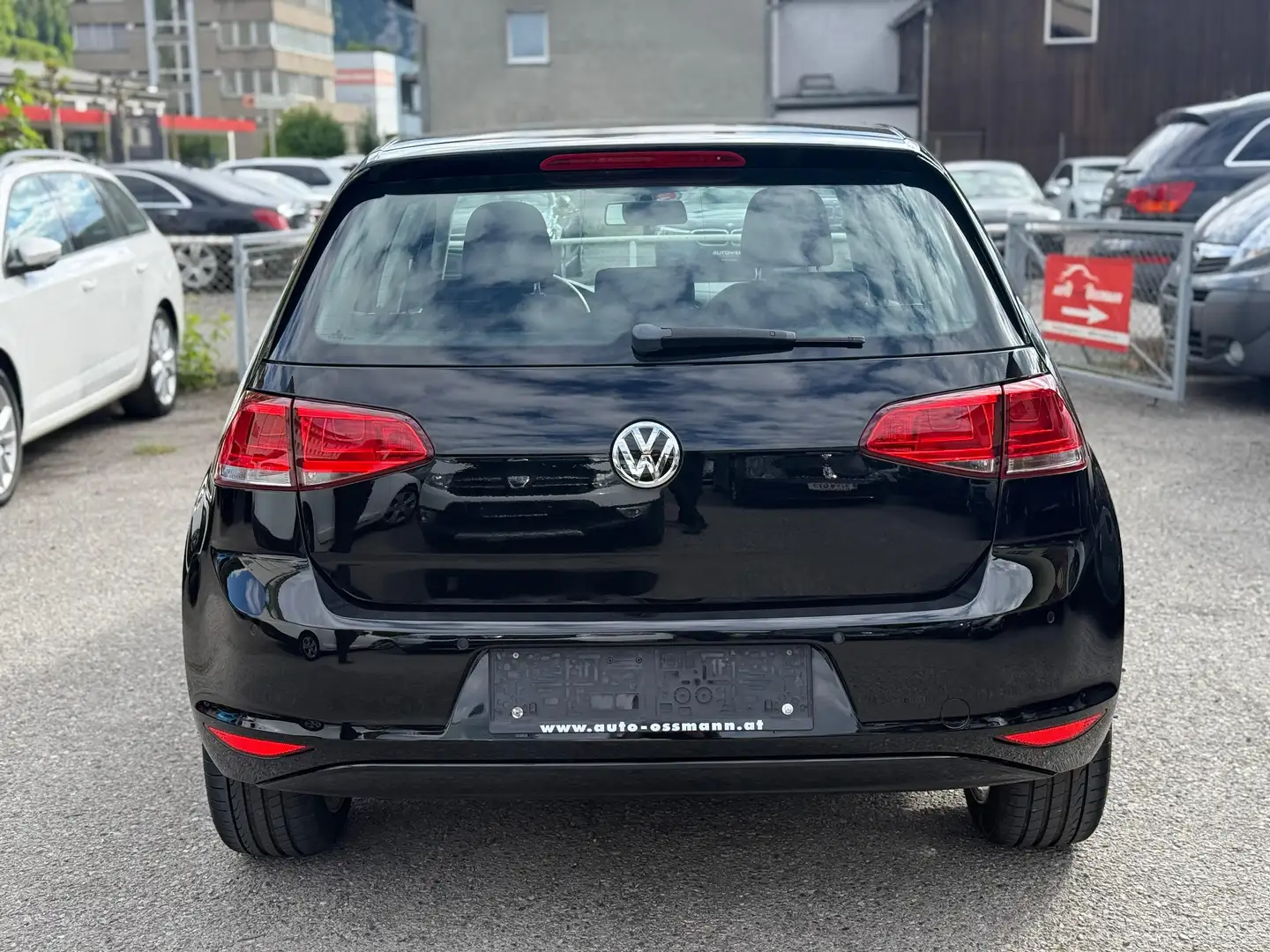 Vehicle image, number 6