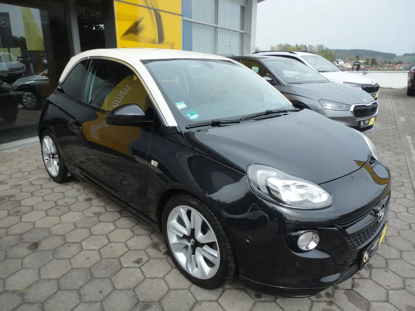 Vehicle image, number 2