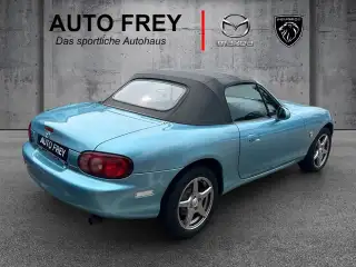 Vehicle image thumbnail, number 3