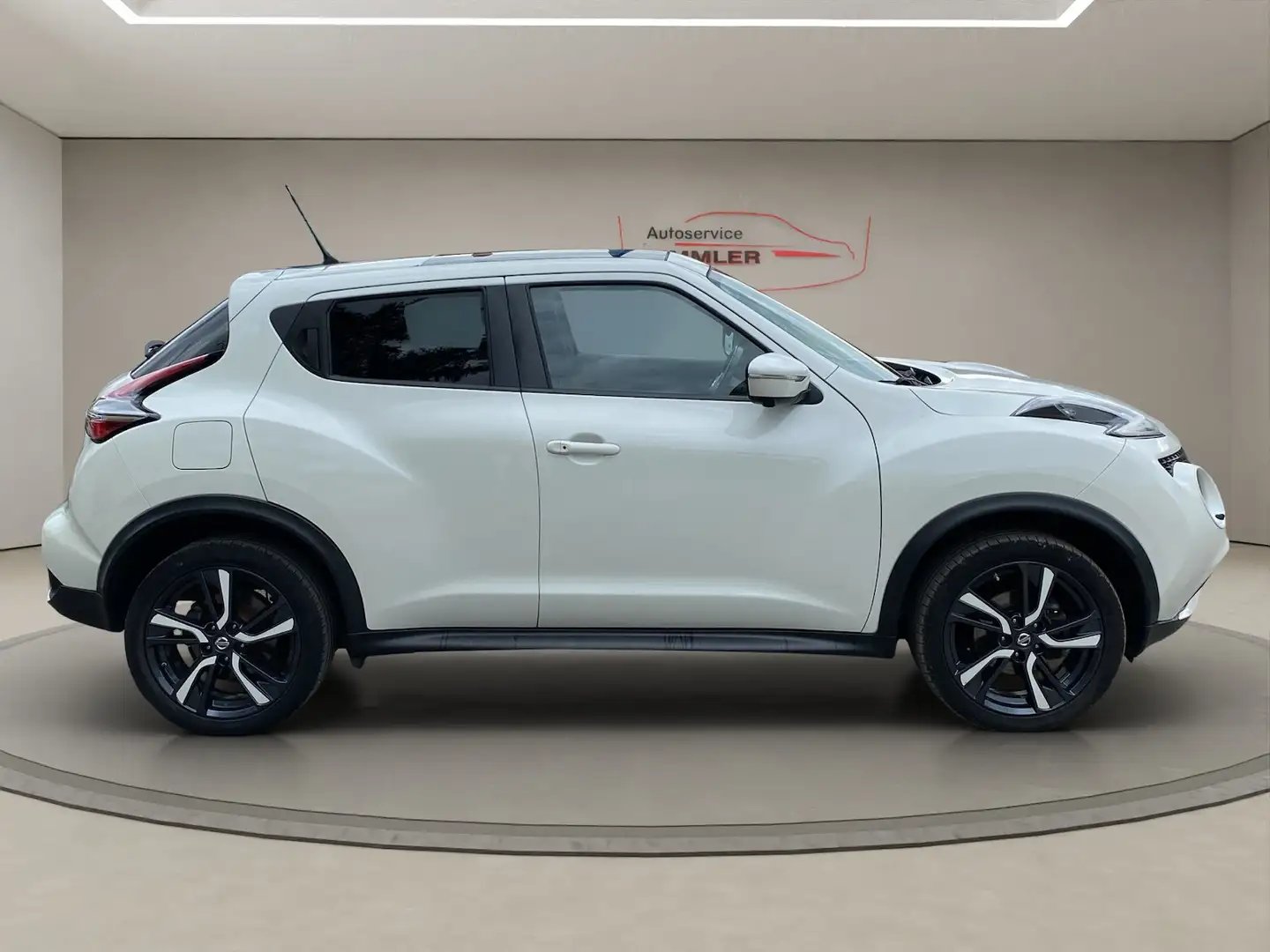 Vehicle image, number 4