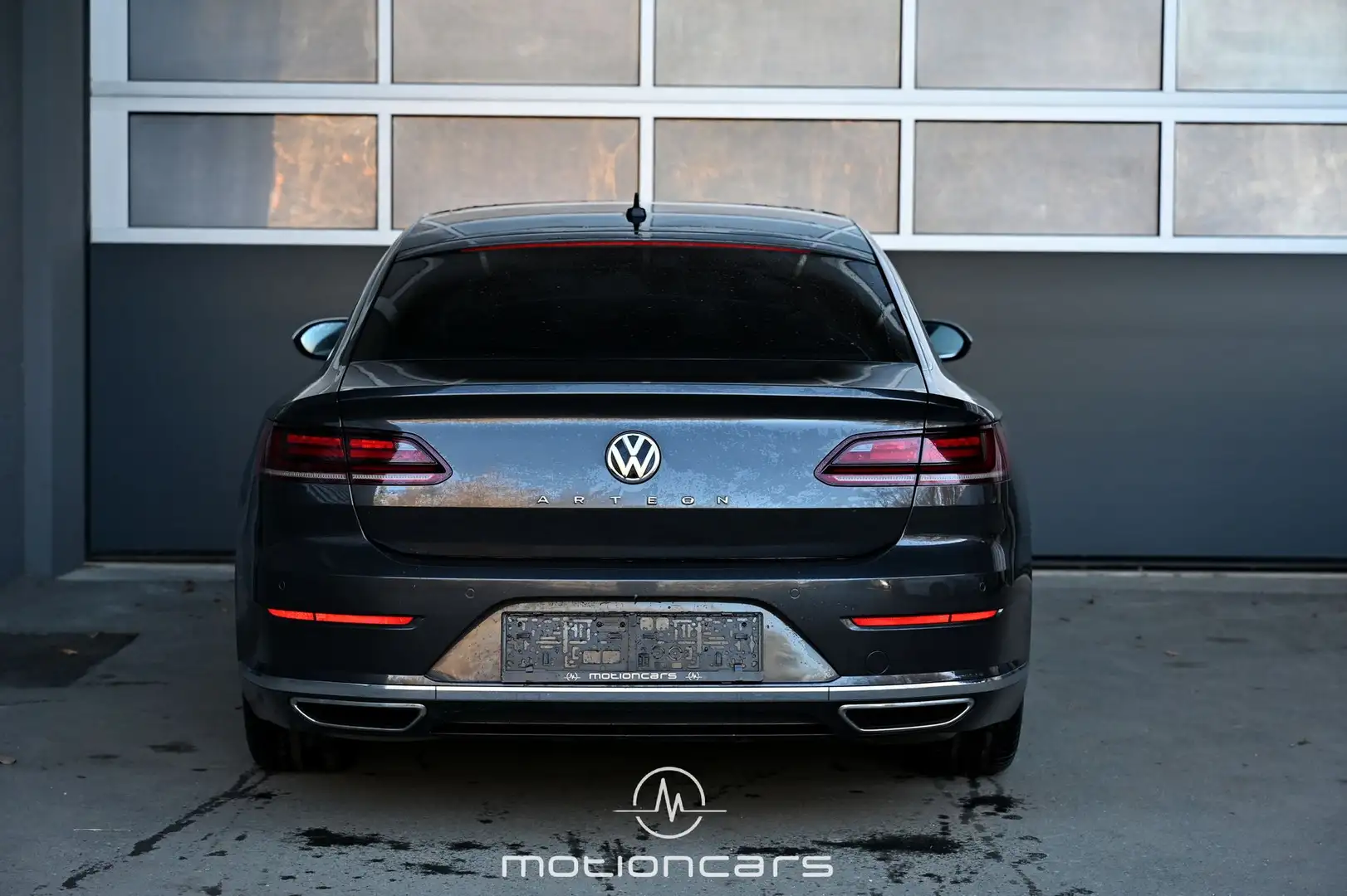 Vehicle image, number 4