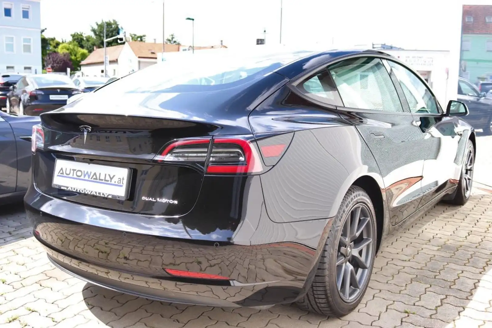 Vehicle image, number 2
