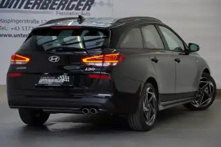 Vehicle image thumbnail, number 7