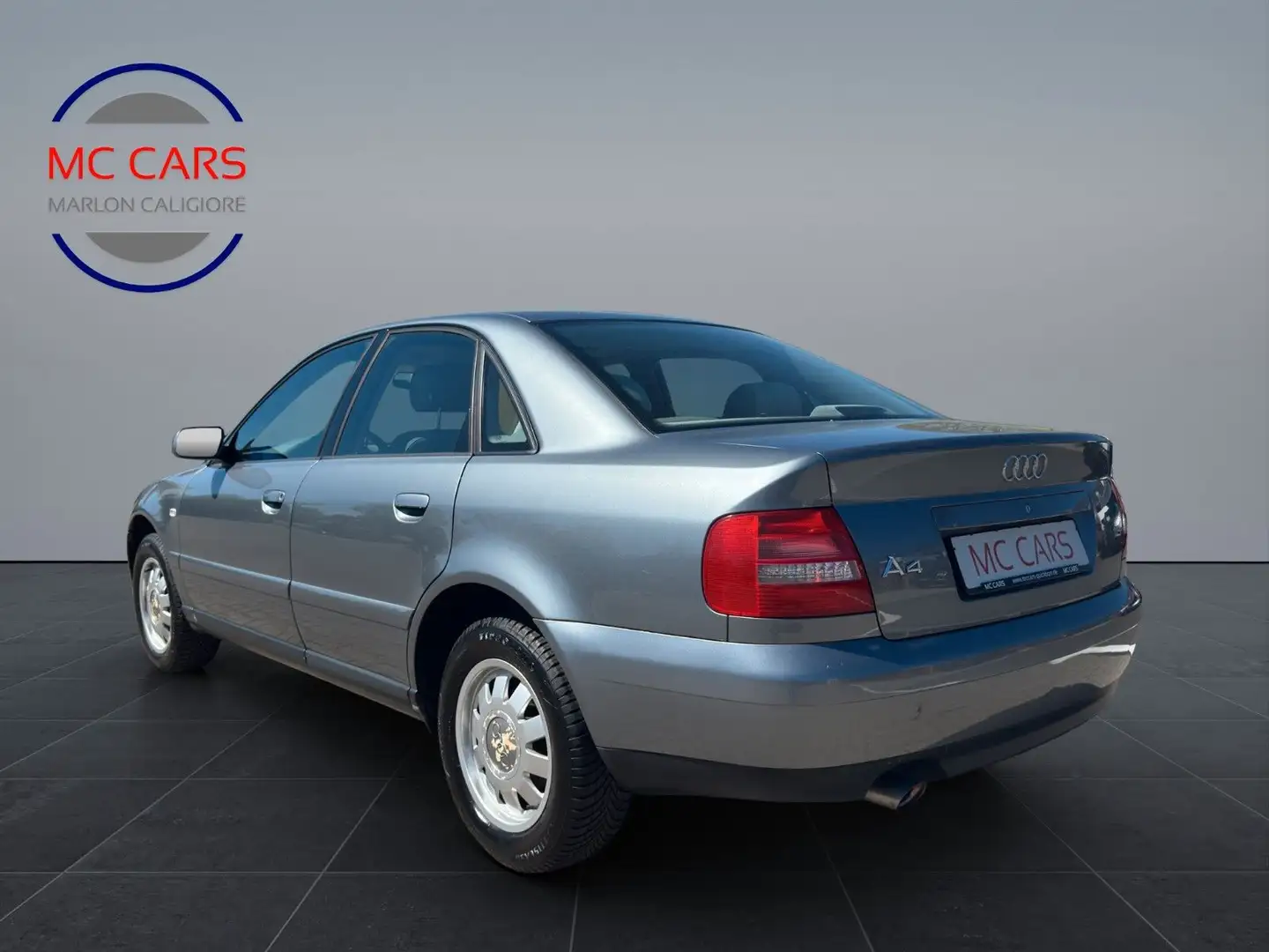 Vehicle image, number 2