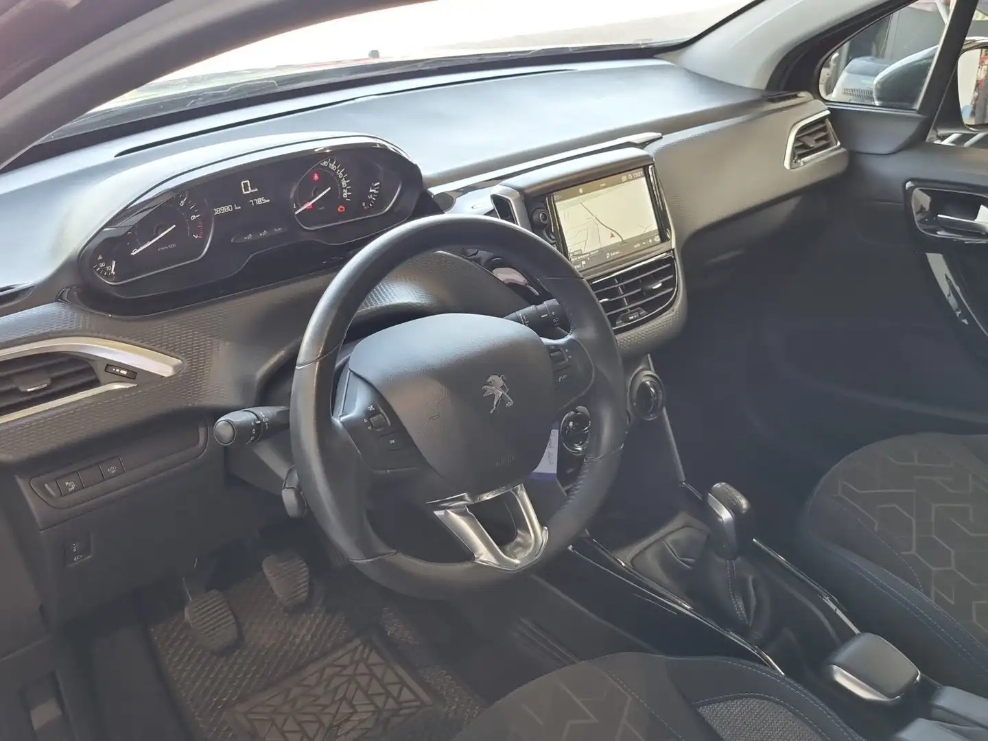 Vehicle image, number 7
