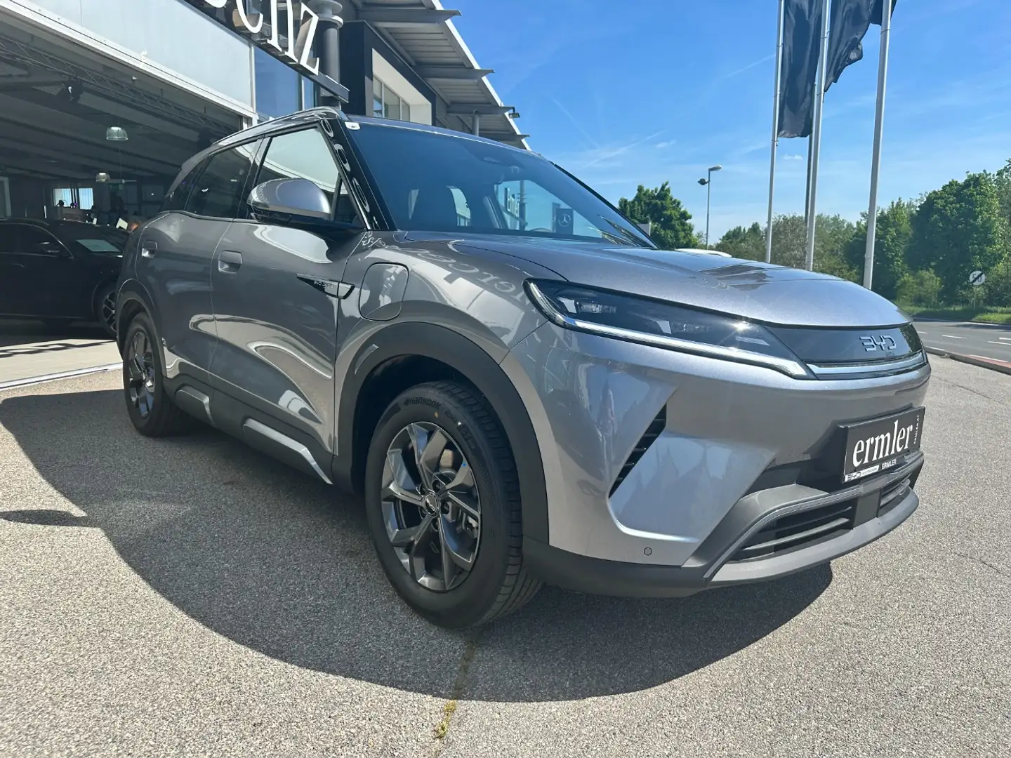 Vehicle image, number 6