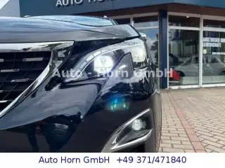 Vehicle image thumbnail, number 5