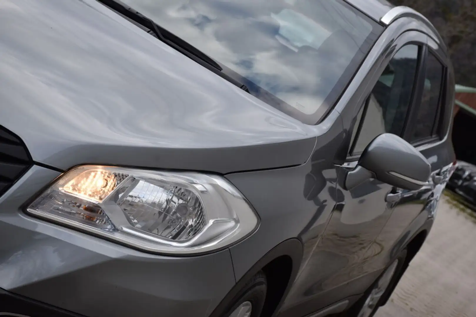 Vehicle image, number 13