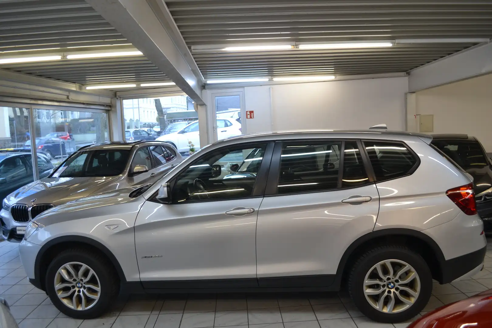 Vehicle image, number 7