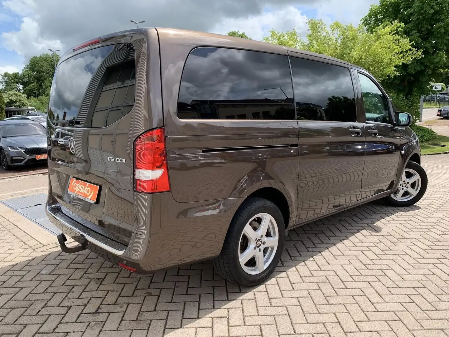 Vehicle image, number 5