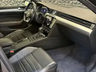 Vehicle image thumbnail, number 8