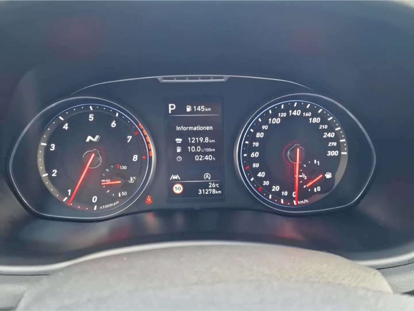 Vehicle image, number 12