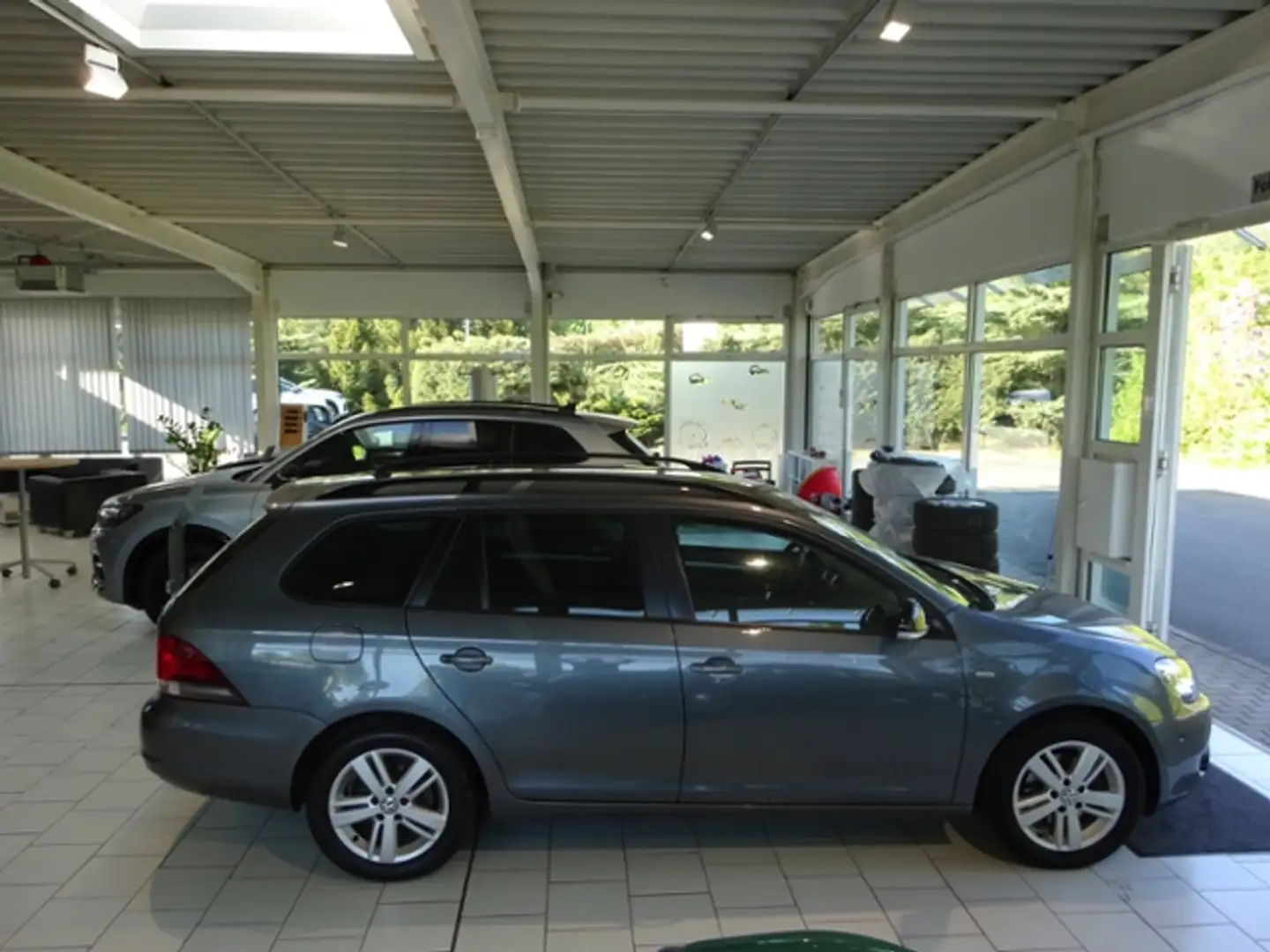 Vehicle image, number 7