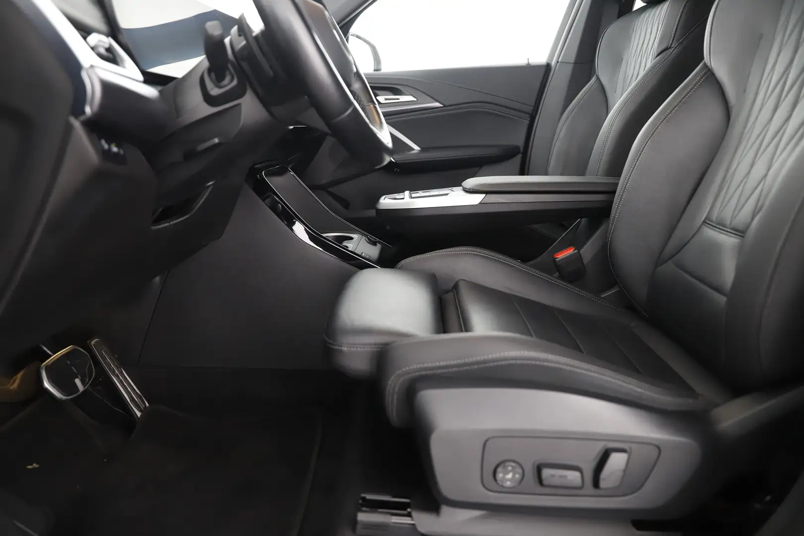 Vehicle image, number 8