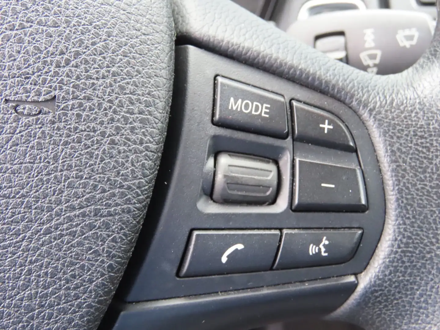 Vehicle image, number 14